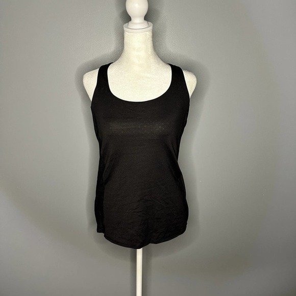 Lululemon Tank with Built in Bra Size 6 - Picture 2 of 6